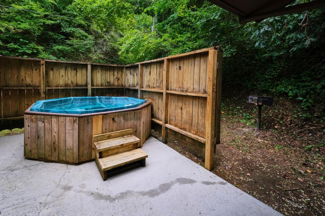 A Cabin In The Woods Pigeon Forge Exterior foto