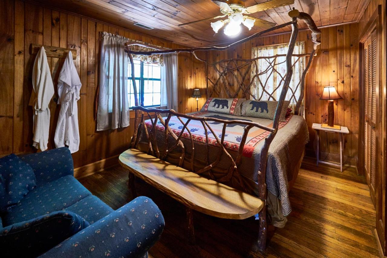 A Cabin In The Woods Pigeon Forge Exterior foto