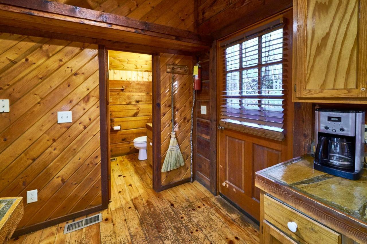 A Cabin In The Woods Pigeon Forge Exterior foto
